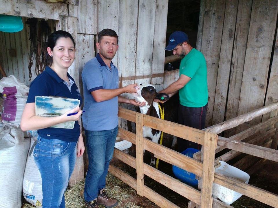 Táubita tem o costume de visitar as propriedades para ver de perto como o sistema está ajudando os agricultores  | Foto: Arquivo pessoal